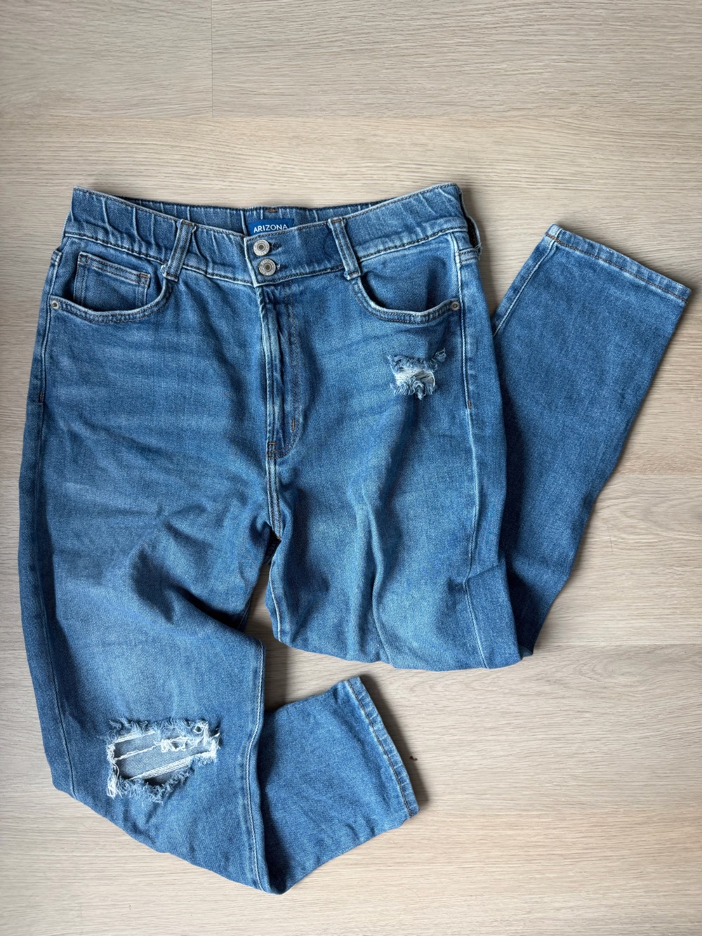 Arizona | dark wash high- waisted denim jeans with elastic back